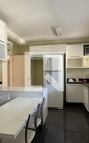 Casa de condomínio à venda com 600m², 4 quartos e 6 vagasCozinha