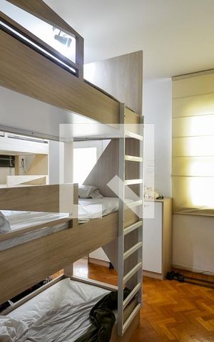Casa à venda com 400m², 10 quartos e 8 vagas Casa à venda com 400m², 10 quartos e 8 vagasQuarto 2