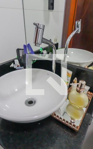 Casa à venda com 75m², 2 quartos e 1 vaga Casa à venda com 75m², 2 quartos e 1 vagaSuíte