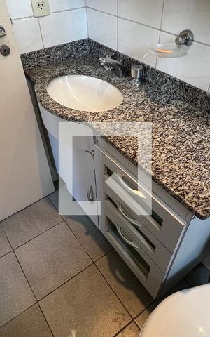 Apartamento para alugar com 36m², 1 quarto e 1 vaga Apartamento para alugar com 36m², 1 quarto e 1 vagaBanheiro