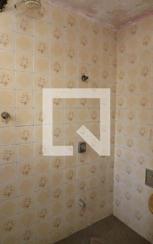 Casa à venda com 80m², 3 quartos e 2 vagasBanheiro 2