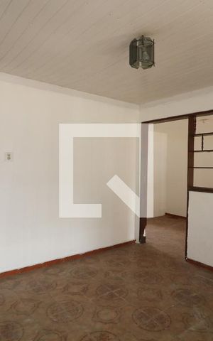 Casa à venda com 80m², 3 quartos e 2 vagasSala