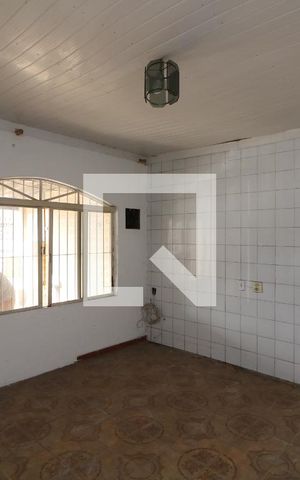 Casa à venda com 80m², 3 quartos e 2 vagasSala