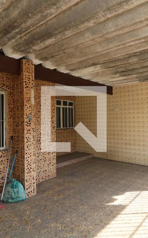 Casa à venda com 80m², 3 quartos e 2 vagasGaragem