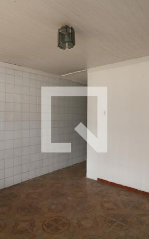 Casa à venda com 80m², 3 quartos e 2 vagasSala