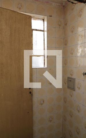 Casa à venda com 80m², 3 quartos e 2 vagasBanheiro 2