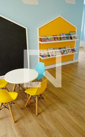 Apartamento para alugar com 40m², 2 quartos e sem vagaÁrea comum - Brinquedoteca