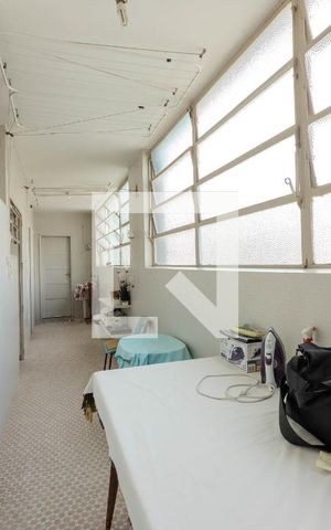 Apartamento para alugar com 320m², 5 quartos e 2 vagas Apartamento para alugar com 320m², 5 quartos e 2 vagasÁrea de Serviço