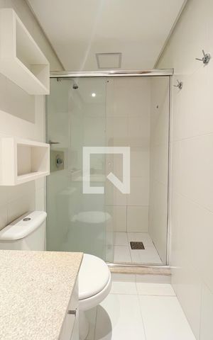 Apartamento à venda com 75m², 2 quartos e 1 vaga Apartamento à venda com 75m², 2 quartos e 1 vagaBanheiro da Suíte