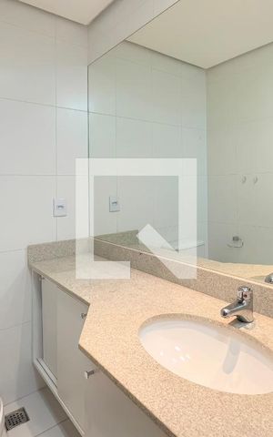 Apartamento à venda com 75m², 2 quartos e 1 vaga Apartamento à venda com 75m², 2 quartos e 1 vagaBanheiro