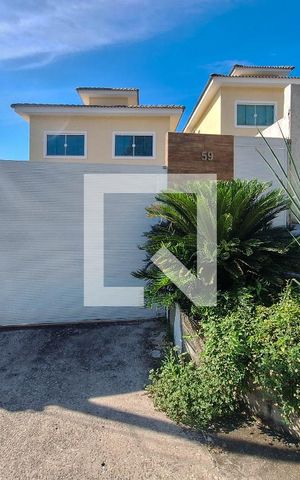 Casa à venda com 300m², 3 quartos e 4 vagas Casa à venda com 300m², 3 quartos e 4 vagasFachada