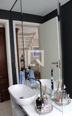 Casa à venda com 330m², 3 quartos e 4 vagasLavabo