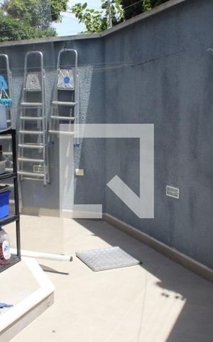 Casa à venda com 330m², 3 quartos e 4 vagasÁrea de Serviço