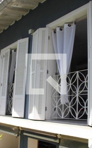 Casa à venda com 330m², 3 quartos e 4 vagasEscritório