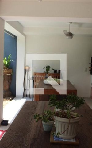 Casa à venda com 330m², 3 quartos e 4 vagasChurrasqueira