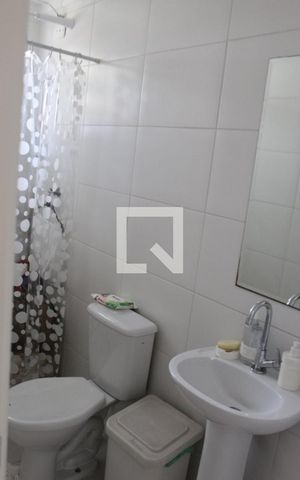 Casa à venda com 330m², 3 quartos e 4 vagasBanheiro do Quarto 1