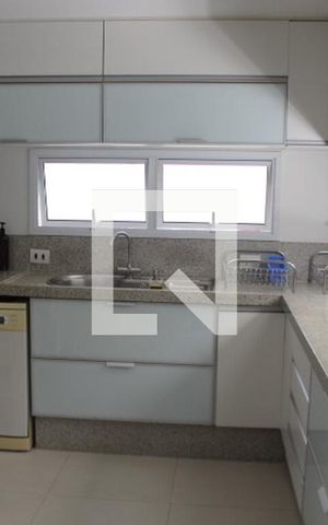 Casa à venda com 330m², 3 quartos e 4 vagasCozinha
