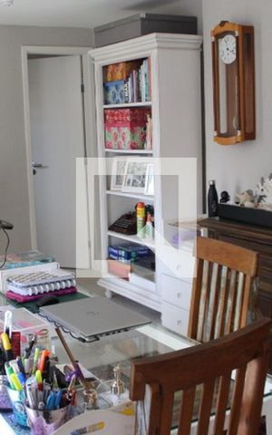 Casa à venda com 330m², 3 quartos e 4 vagasEscritório