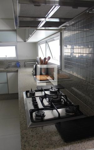 Casa à venda com 330m², 3 quartos e 4 vagasCozinha