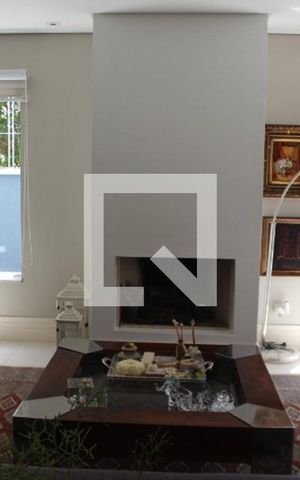 Casa à venda com 330m², 3 quartos e 4 vagasSala