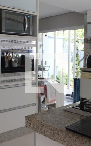 Casa à venda com 330m², 3 quartos e 4 vagasCozinha