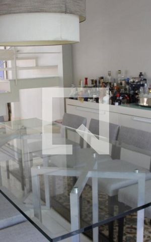 Casa à venda com 330m², 3 quartos e 4 vagasSala de Jantar