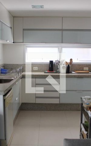 Casa à venda com 330m², 3 quartos e 4 vagasCozinha