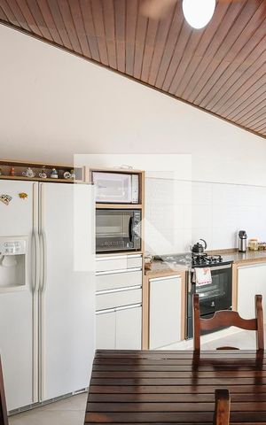 Casa à venda com 400m², 5 quartos e 6 vagasCozinha Edícula