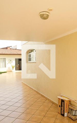 Casa à venda com 400m², 5 quartos e 6 vagasGaragem