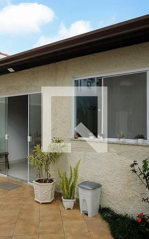 Casa à venda com 400m², 5 quartos e 6 vagasEdícula