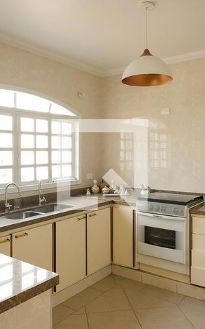 Casa à venda com 400m², 5 quartos e 6 vagasCozinha