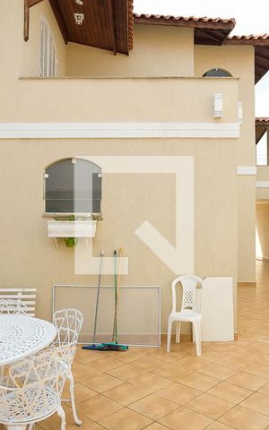 Casa à venda com 400m², 5 quartos e 6 vagasQuintal