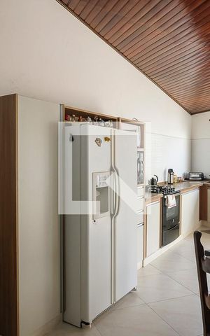 Casa à venda com 400m², 5 quartos e 6 vagasCozinha Edícula