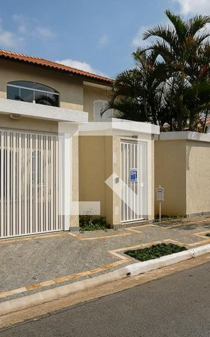 Casa à venda com 400m², 5 quartos e 6 vagasFachada