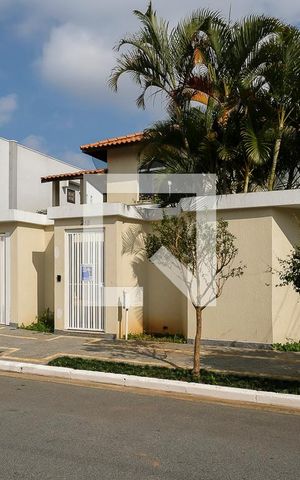 Casa à venda com 400m², 5 quartos e 6 vagasFachada