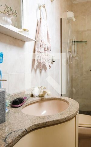 Casa à venda com 400m², 5 quartos e 6 vagasBanheiro Suíte 2