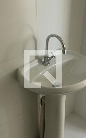 Apartamento para alugar com 33m², 2 quartos e sem vagaBanheiro