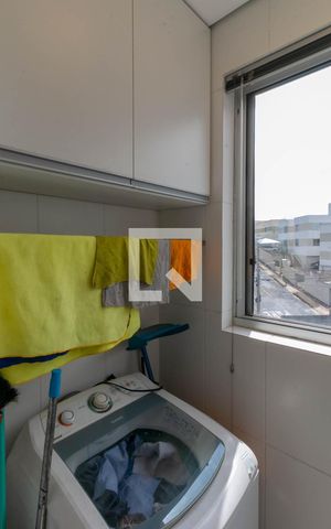 Apartamento à venda com 120m², 2 quartos e 2 vagas Apartamento à venda com 120m², 2 quartos e 2 vagasCozinha e Área de Serviço