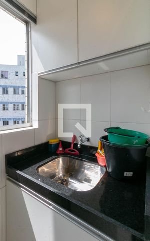 Apartamento à venda com 120m², 2 quartos e 2 vagas Apartamento à venda com 120m², 2 quartos e 2 vagasCozinha e Área de Serviço