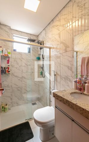 Apartamento à venda com 120m², 2 quartos e 2 vagas Apartamento à venda com 120m², 2 quartos e 2 vagasBanheiro Social
