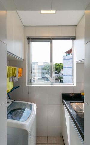 Apartamento à venda com 120m², 2 quartos e 2 vagas Apartamento à venda com 120m², 2 quartos e 2 vagasCozinha e Área de Serviço