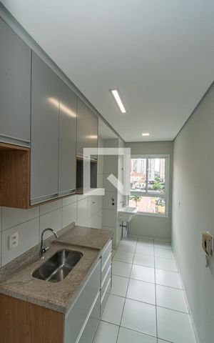 Apartamento à venda com 45m², 1 quarto e 1 vaga Apartamento à venda com 45m², 1 quarto e 1 vagaCozinha e Área de Serviço
