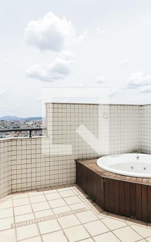 Apartamento para alugar com 214m², 3 quartos e 3 vagasVaranda/Jacuzzi