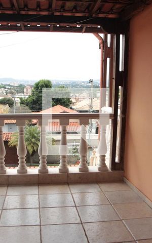 Casa à venda com 257m², 5 quartos e 5 vagasvaranda
