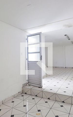Casa para alugar com 210m², 4 quartos e 2 vagasSalão