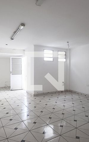 Casa para alugar com 210m², 4 quartos e 2 vagasSalão