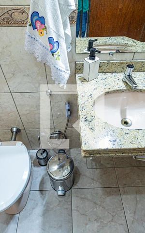 Casa à venda com 259m², 4 quartos e 2 vagasBanheiro da Suíte