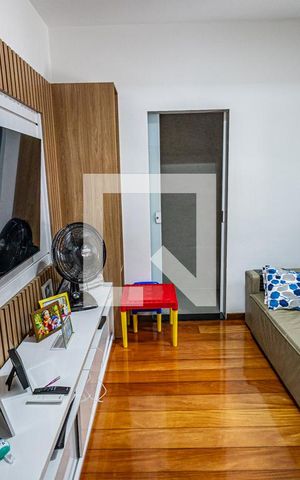 Casa à venda com 259m², 4 quartos e 2 vagasSala
