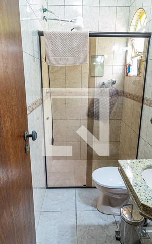 Casa à venda com 259m², 4 quartos e 2 vagasBanheiro da Suíte