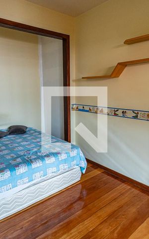 Casa à venda com 259m², 4 quartos e 2 vagasQuarto 2 